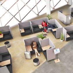 Sofá Soft Seating Individual + Mesa 125x129x68 cm. Color Negro/Verde