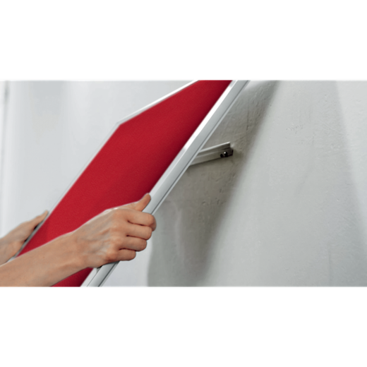 Tablero NOBO Impression Pro de formato panorámico de fieltro 1550x870mm, rojo